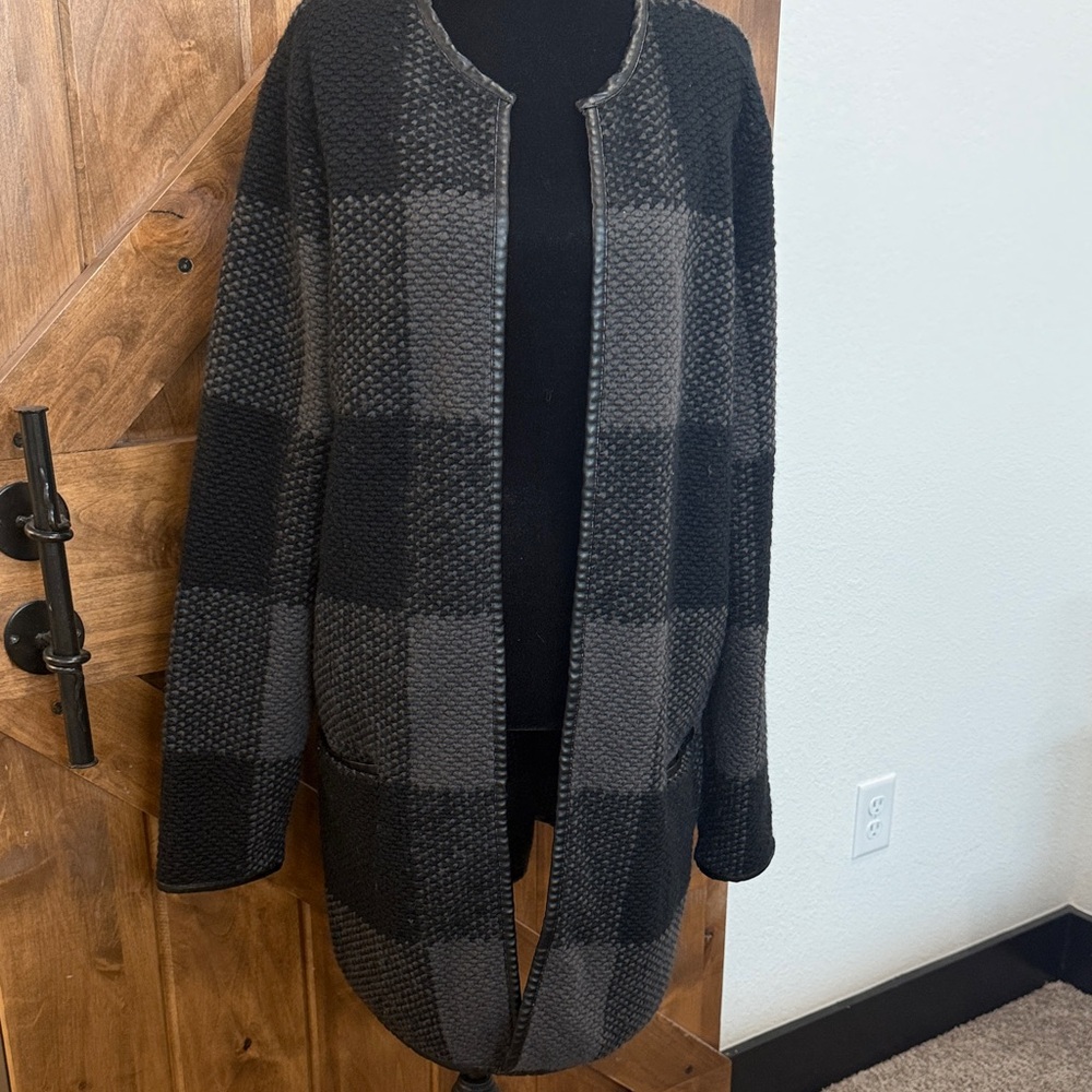 Old Navy Black and Gray Checkered Sweater Coat Size Large Tall - Picture 1 of 6